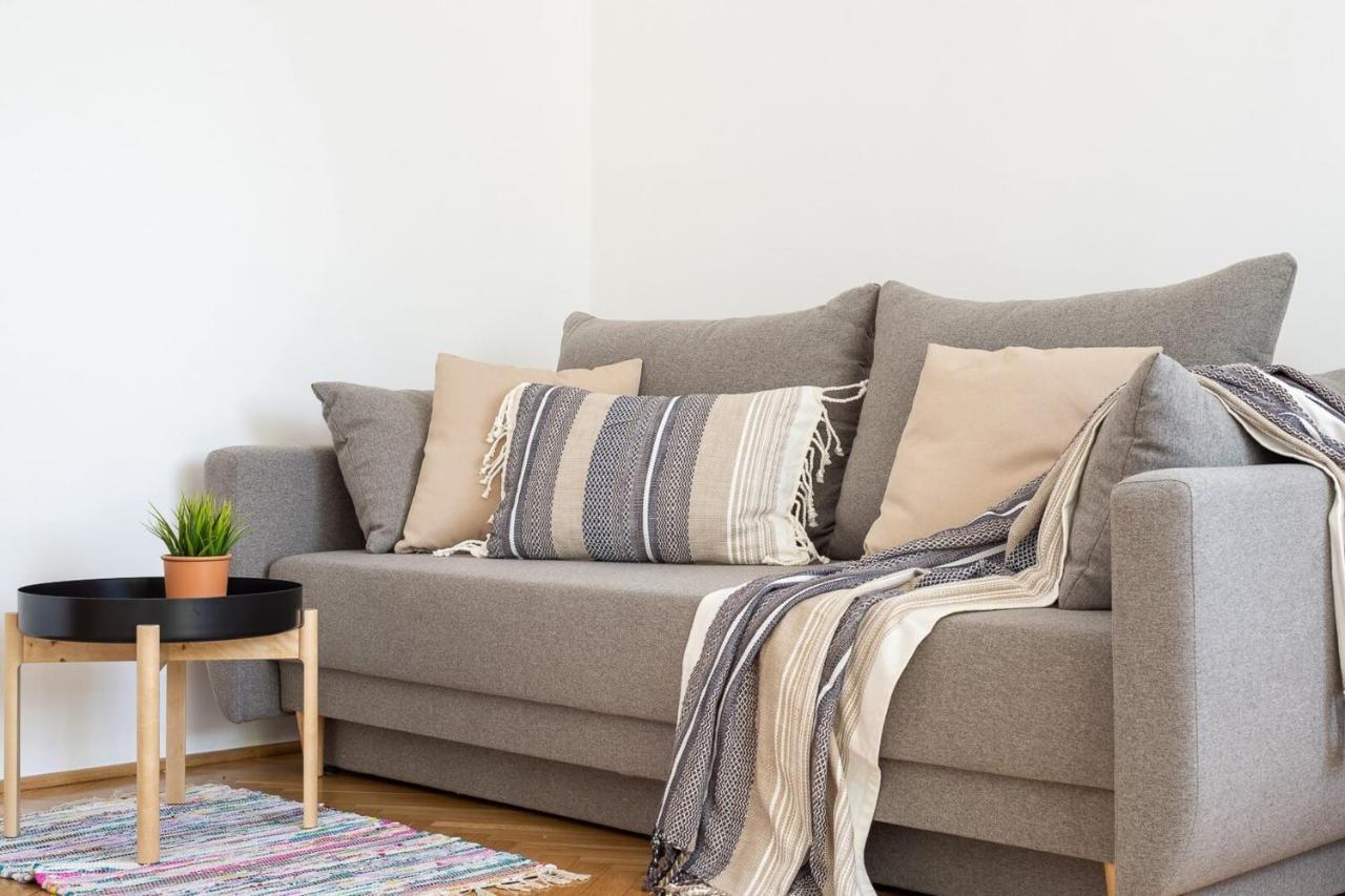 Rent Like Home - Pawia 36 วอร์ซอ ภายนอก รูปภาพ